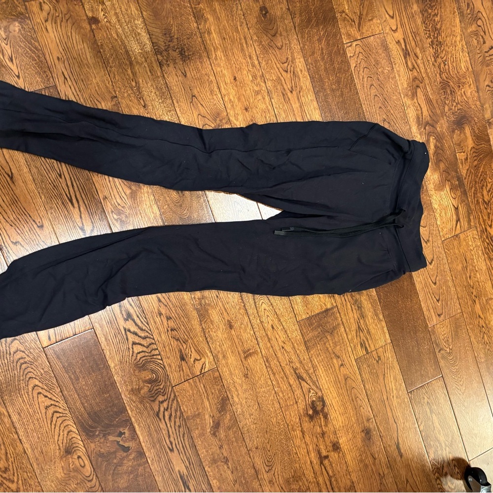 Lululemon Athletica Classic Black joggers